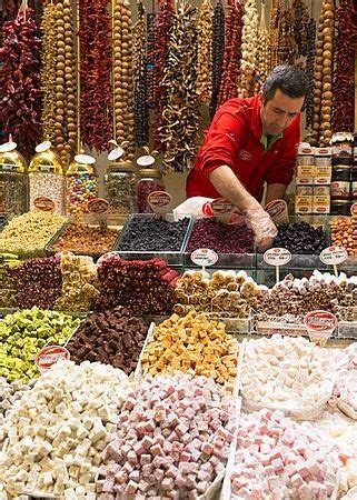  Damla Sonmez's Istanbul Extravaganza: Unveiling Turkish Delights with a Sprinkle of Star Power!